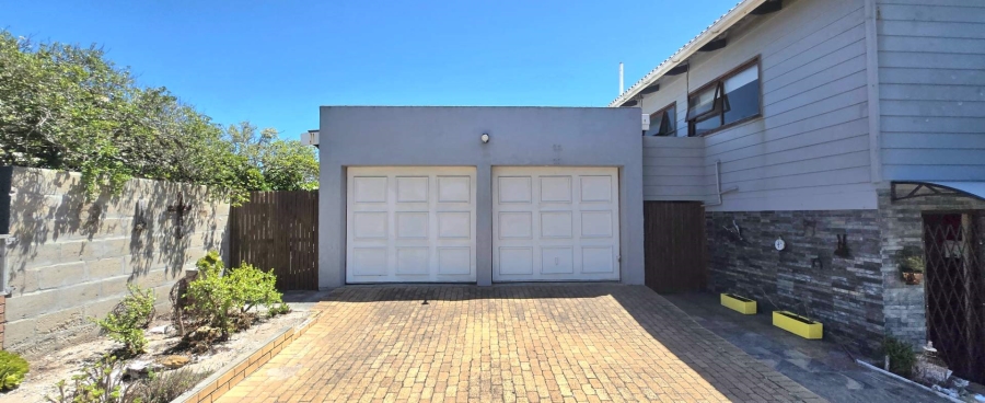 2 Bedroom Property for Sale in Kleinbaai Western Cape